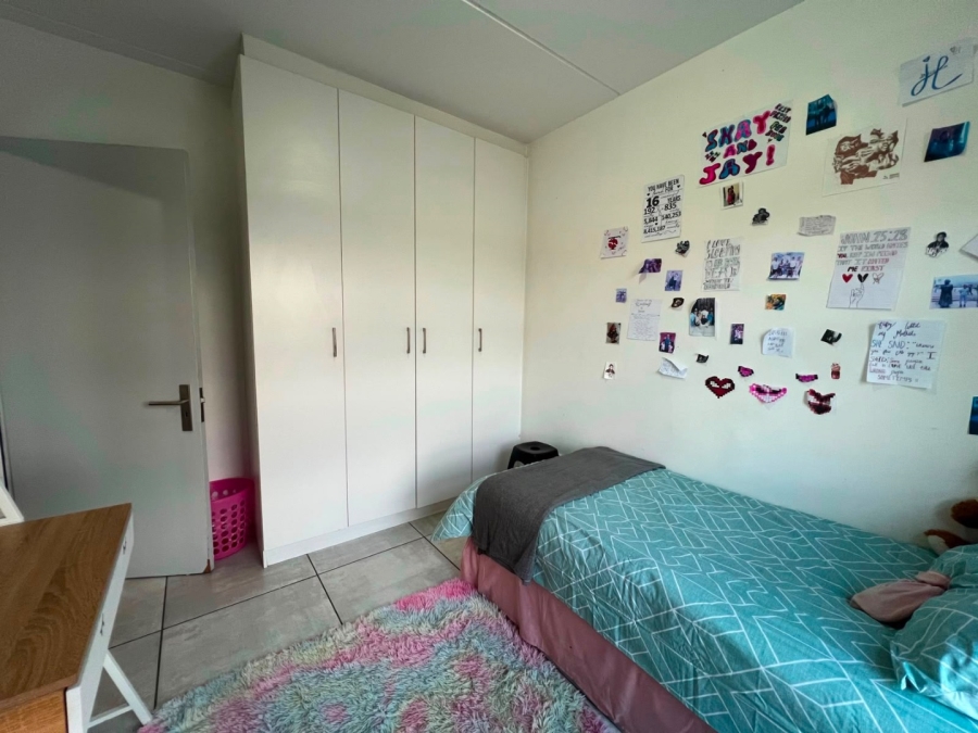 2 Bedroom Property for Sale in Aan de Wijnlanden Western Cape